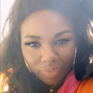 Meet your Posher, Breana